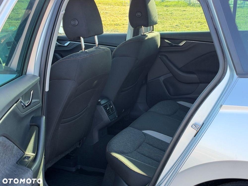Skoda Kamiq 1.0 TSI Style - 38