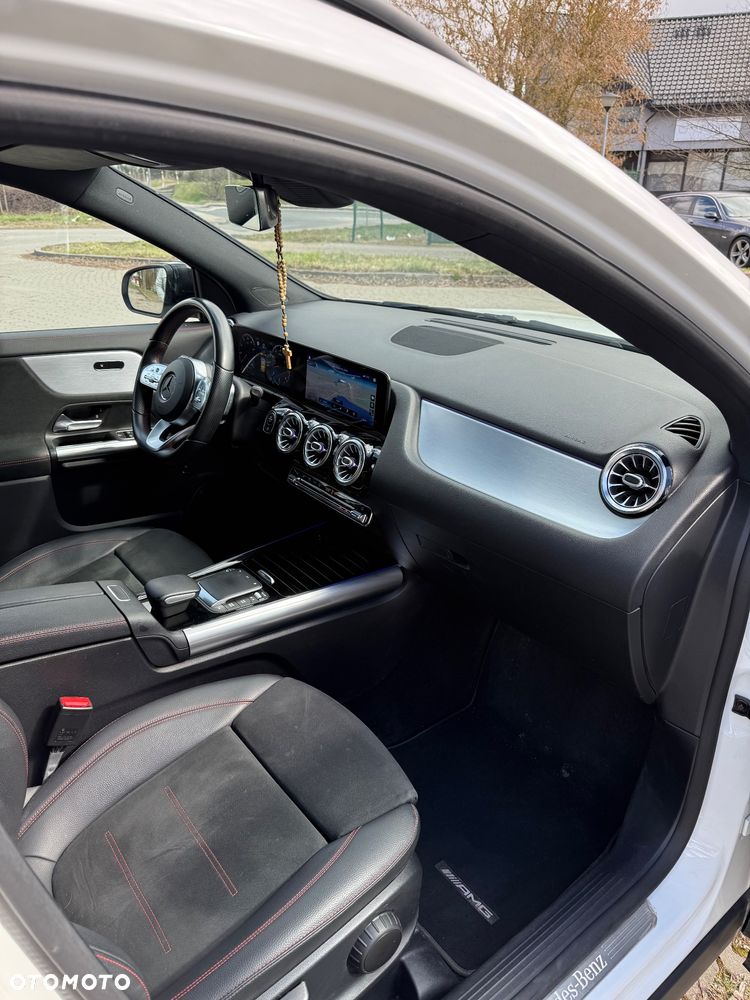 Mercedes-Benz GLA 200 AMG Line - 15