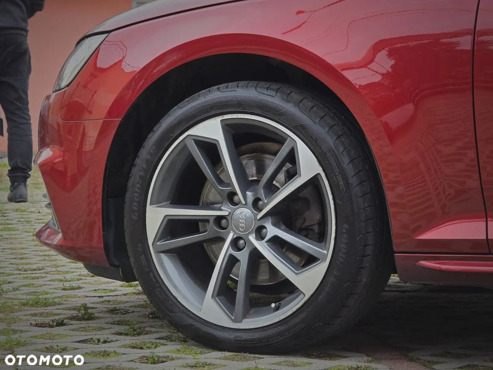 Audi A4 Limousine - 6