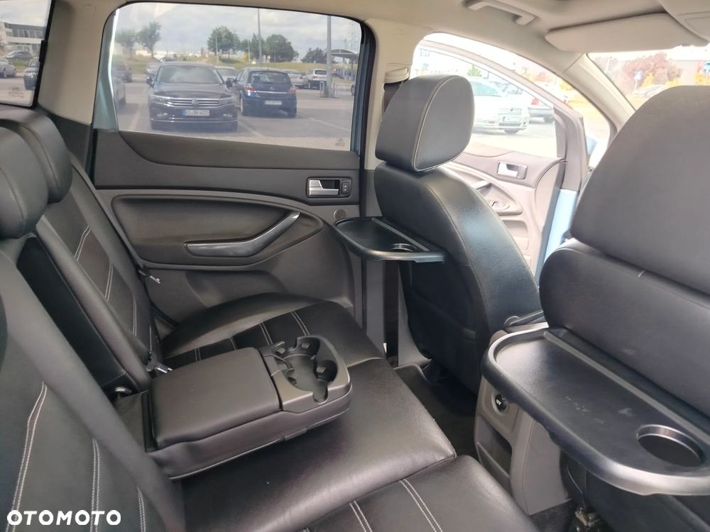 Ford Kuga 2.5 4x4 Titanium - 33