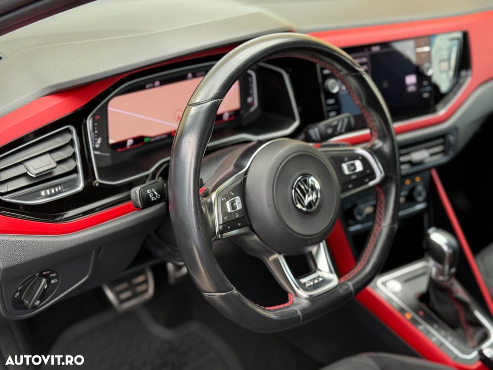 Volkswagen Polo 2.0 TSI DSG GTI - 8