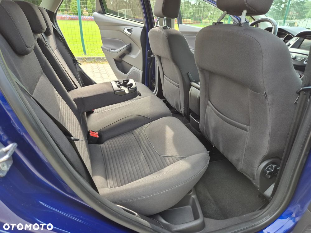 Ford Focus - 36