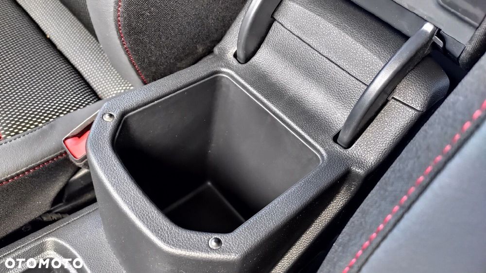 Volkswagen T-Roc - 34