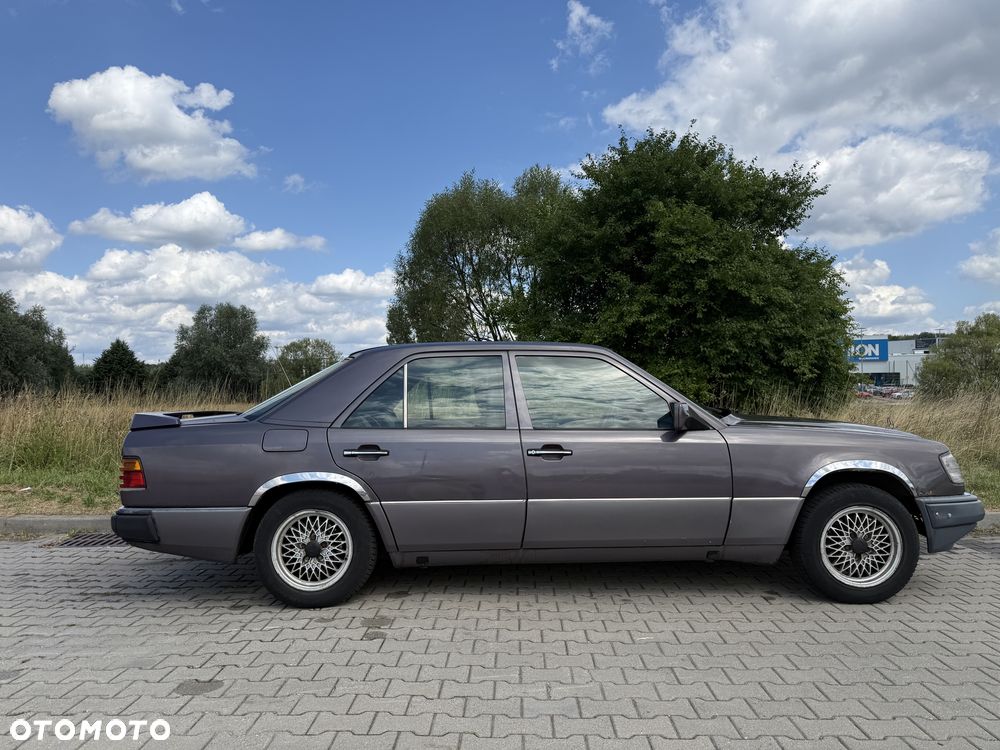 Mercedes-Benz W124 (1984-1993) - 1