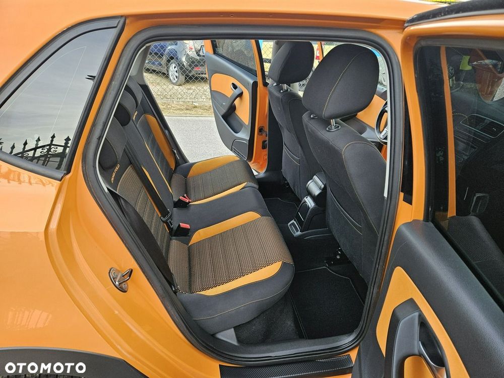 Volkswagen Polo Cross 1.4 16V - 11