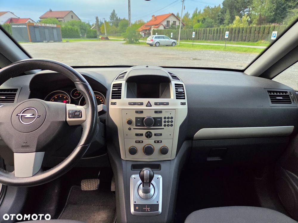 Opel Zafira 1.8 Cosmo Easytronic - 12