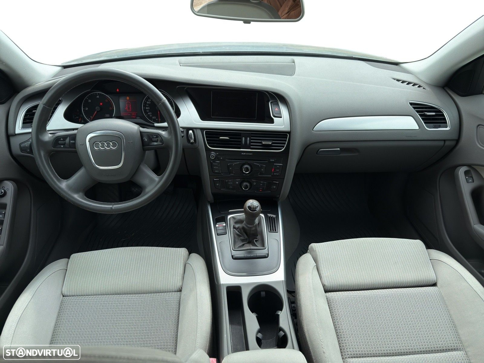 Audi A4 Avant 2.0 TDI Advance - 8