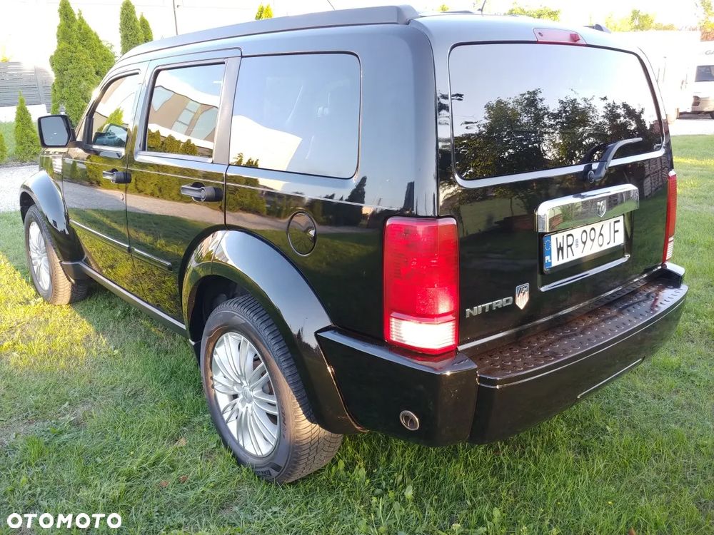 Dodge Nitro - 24