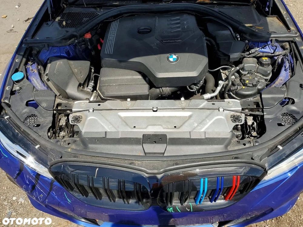 BMW Seria 3 330i xDrive M Sport sport - 9