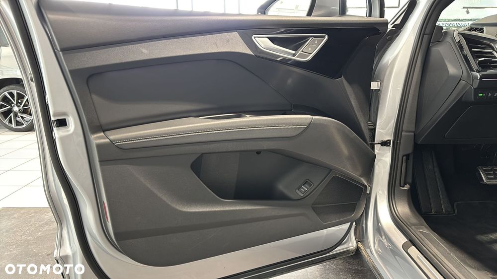 Audi Q4 e-tron - 11