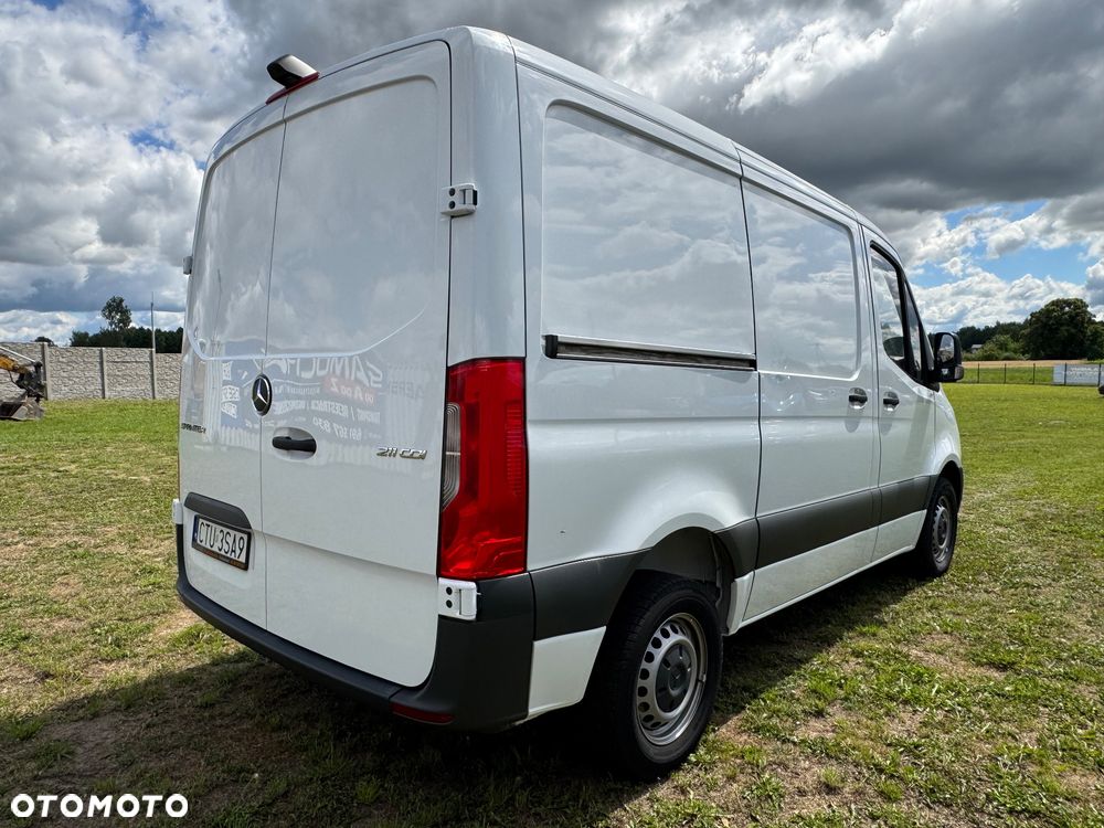 Mercedes-Benz SPRINTER 211 - 16