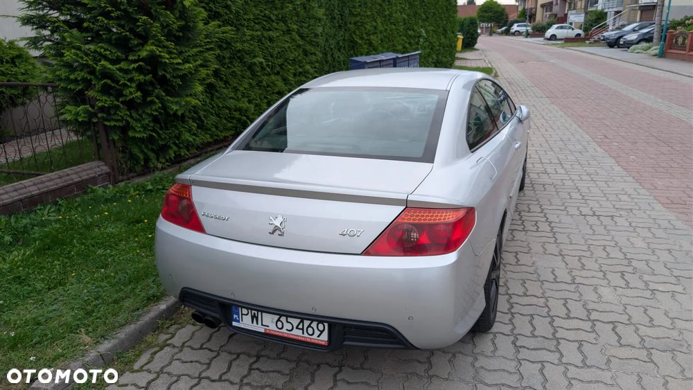 Peugeot 407 - 6