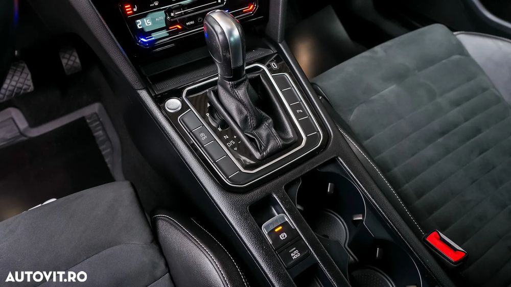Volkswagen Passat 2.0 TDI DSG Highline - 18