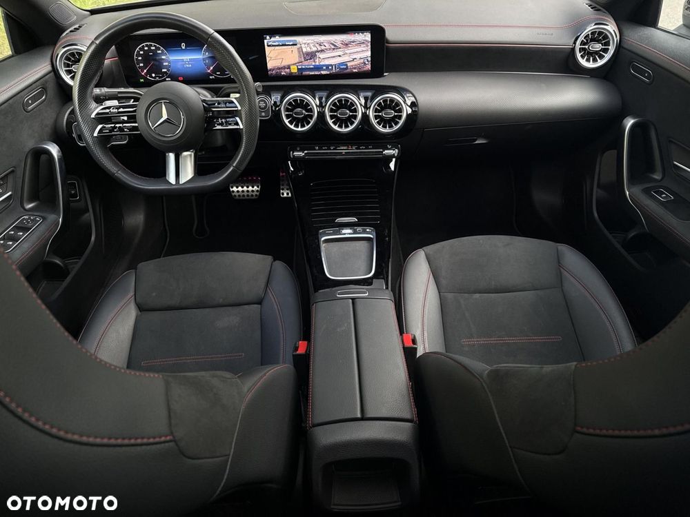 Mercedes-Benz CLA - 16