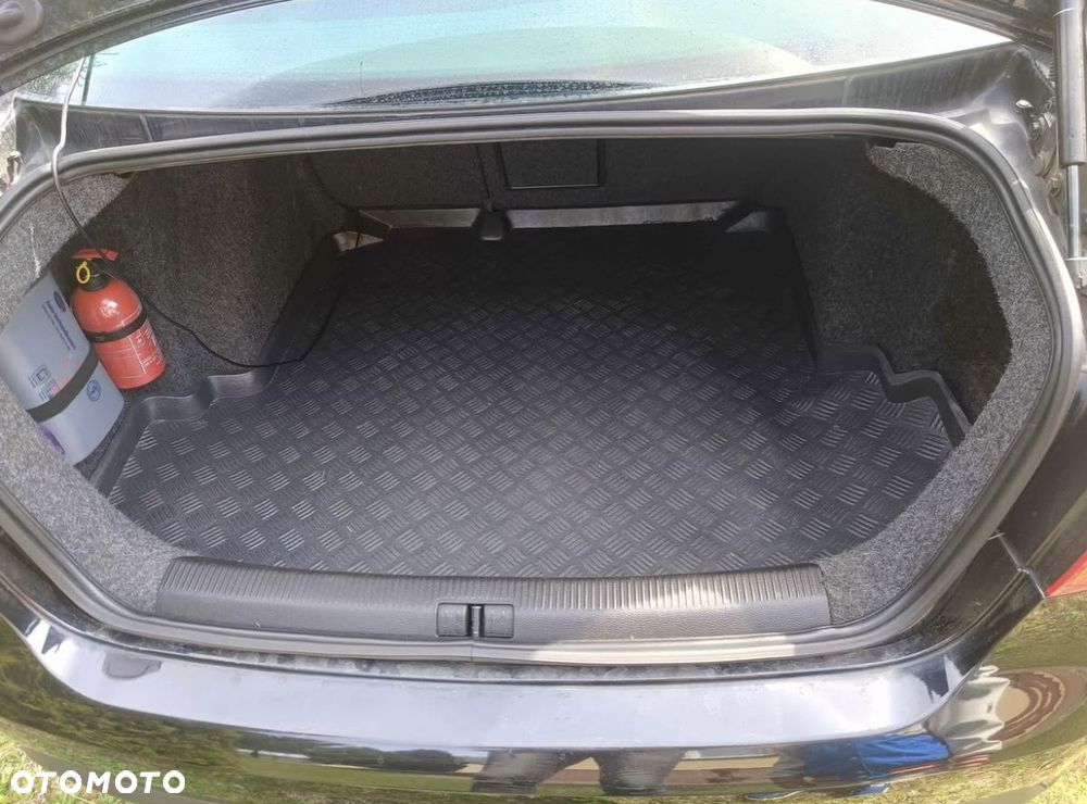 Volkswagen Jetta - 9