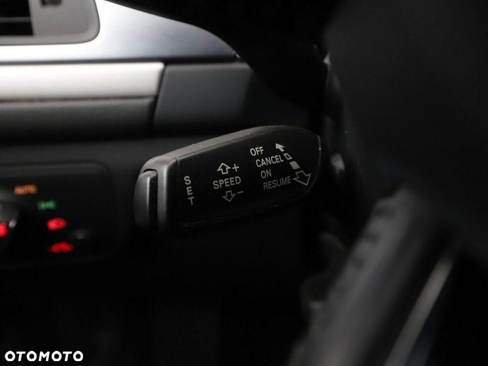 Audi A6 Avant 2.0 TDI Ultra S tronic - 32