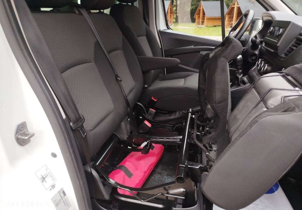 Renault Trafic - 21