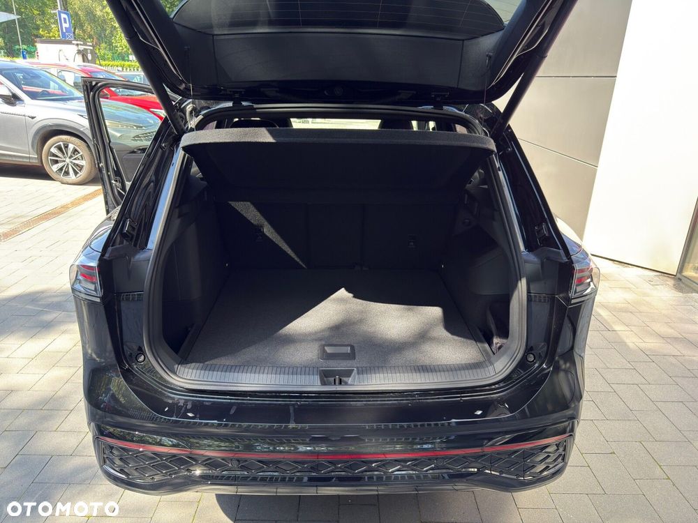 Volkswagen Tiguan - 13
