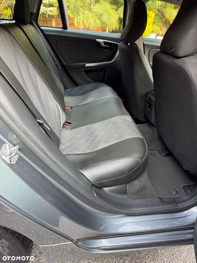 Volvo V60 D4 Drive-E Momentum - 8