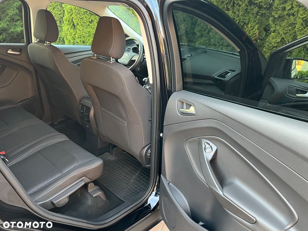 Ford Kuga - 31