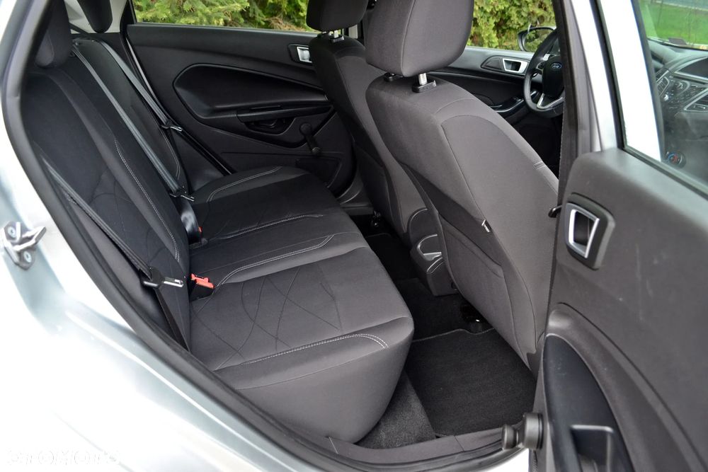 Ford Fiesta - 23