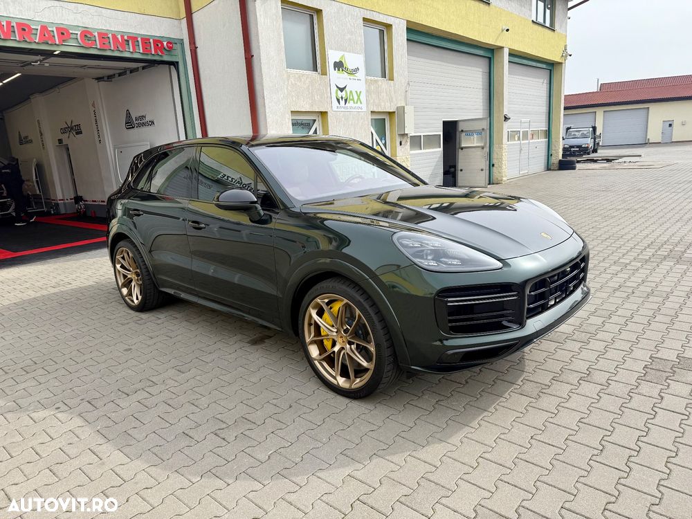 Porsche Cayenne Turbo - 1