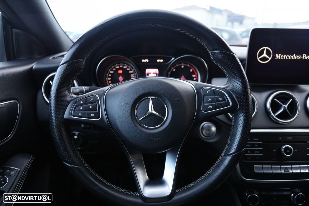 Mercedes-Benz CLA 180 d Shooting Brake Urban - 13