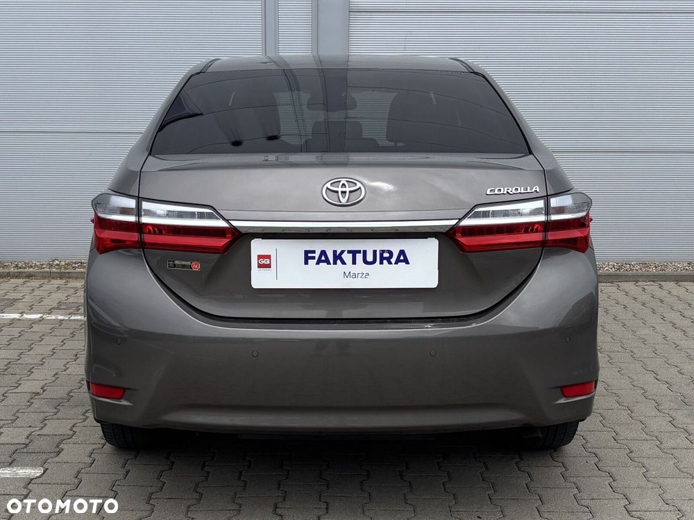 Toyota Corolla 1.6 Comfort - 9