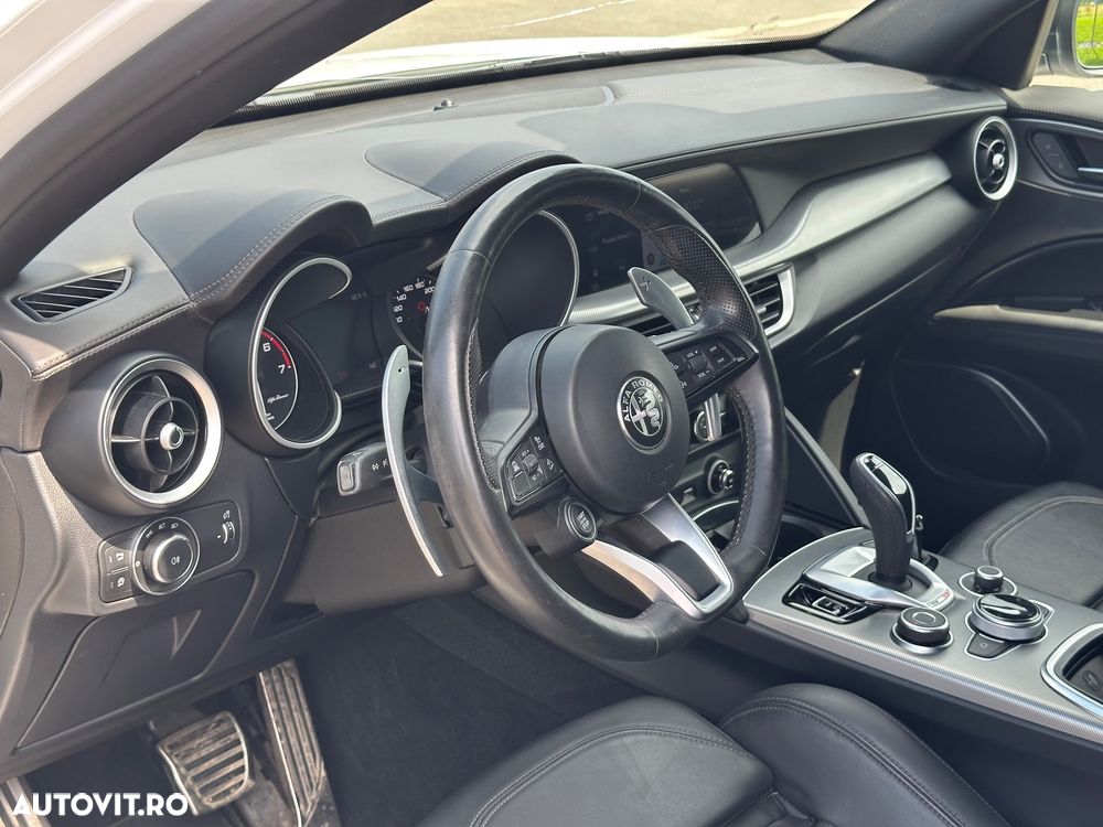 Alfa Romeo Stelvio 2.0 Turbo AWD AT8 Veloce - 8