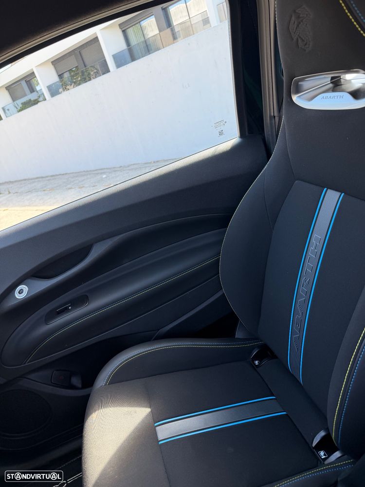 Abarth 500e Turismo - 11