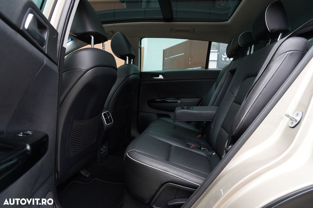 Kia Sportage 2,0 CRDI AWD Aut. Platinum - 17