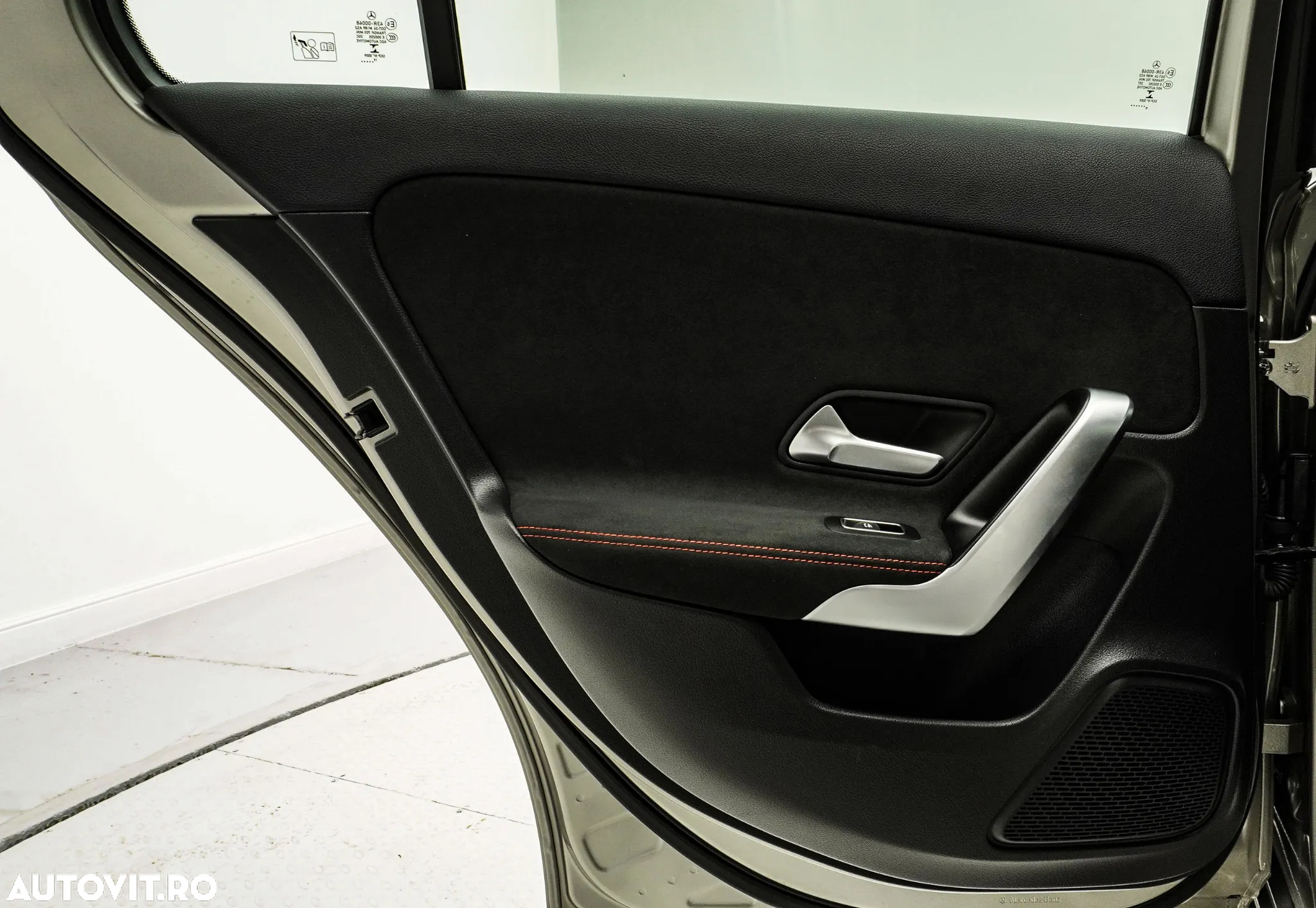 Mercedes-Benz A 180 d Sedan Aut. - 29