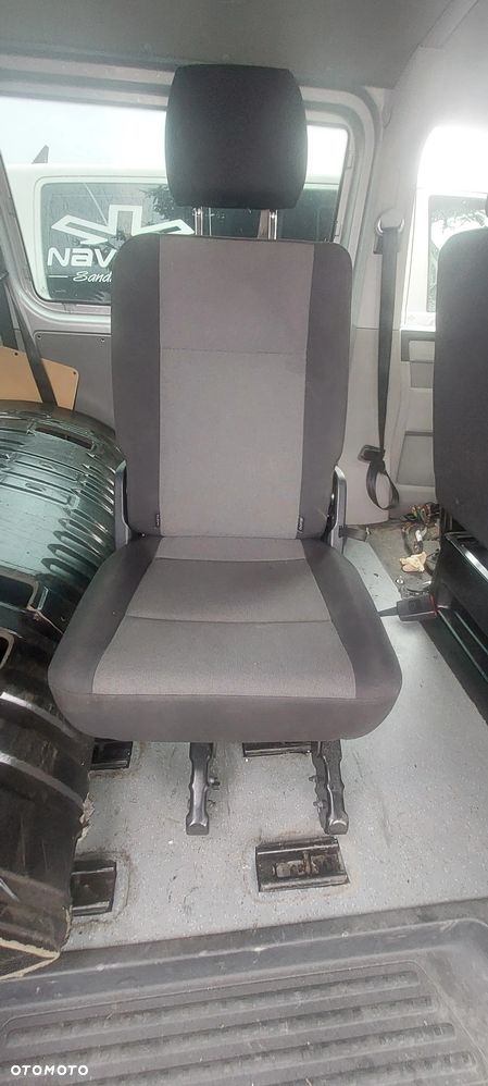 Fotel drugi rząd łamny vw t6. T6.1 - 1