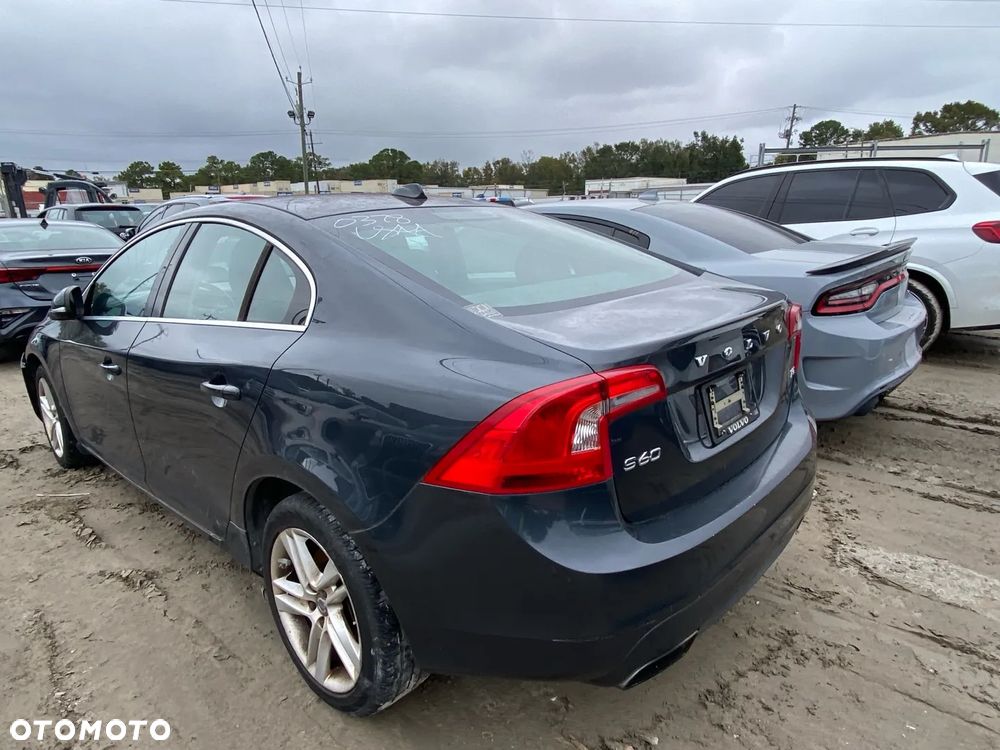 Volvo S60 - 11