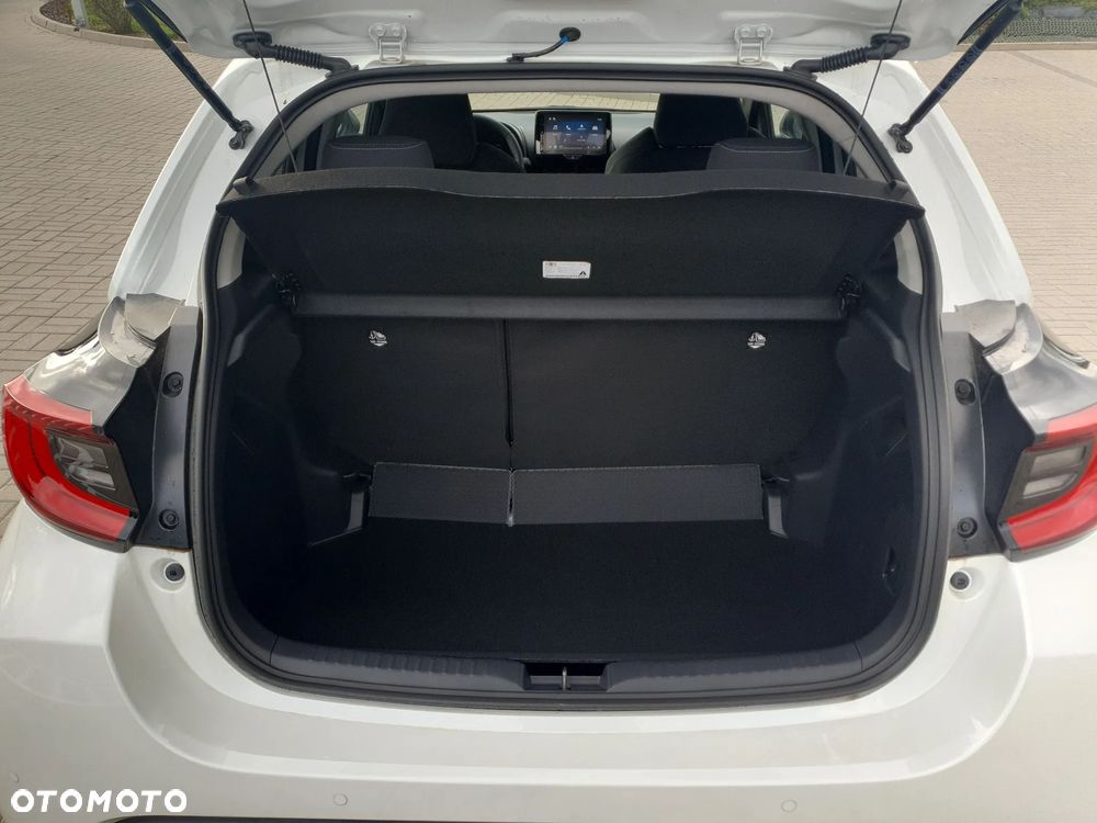 Toyota Yaris Hybrid 1.5 Selection Style - 14
