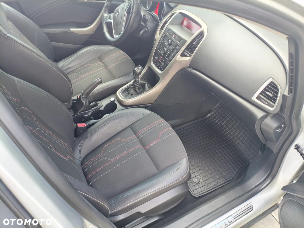 Opel Astra 1.4 T Enjoy EU6 - 10