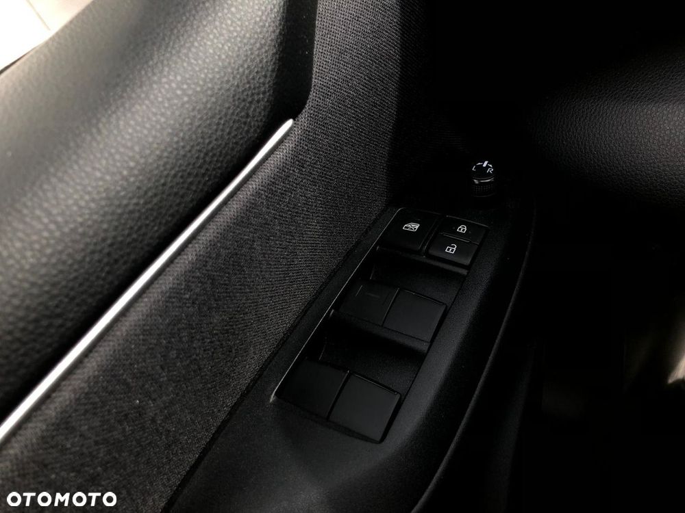 Toyota Yaris Hybrid 1.5 Style - 32