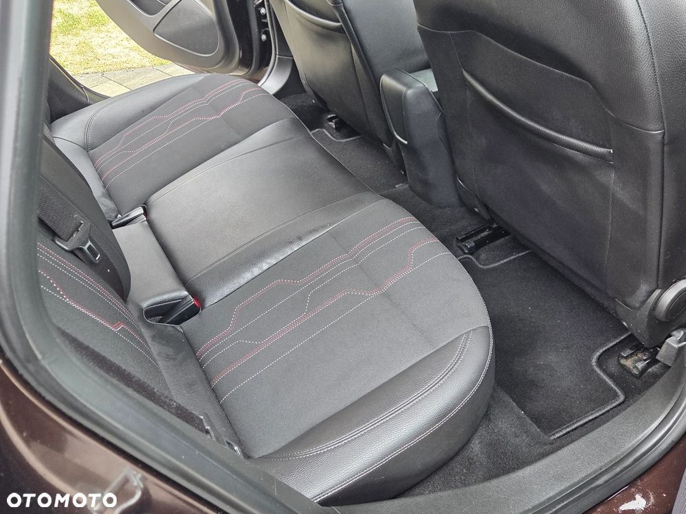 Opel Astra 1.6 Edition 150 - 10