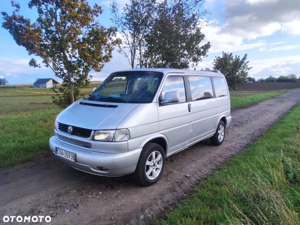 Volkswagen Multivan - 2