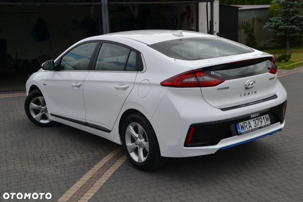 Hyundai IONIQ - 9