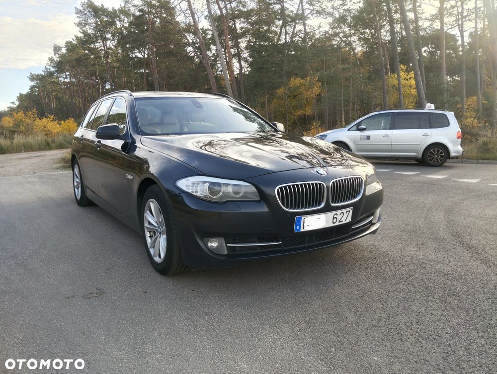 BMW Seria 5 520d Touring Luxury Line - 1