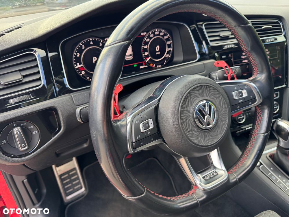 Volkswagen Golf GTI (BlueMotion Technology) DSG Performance - 32