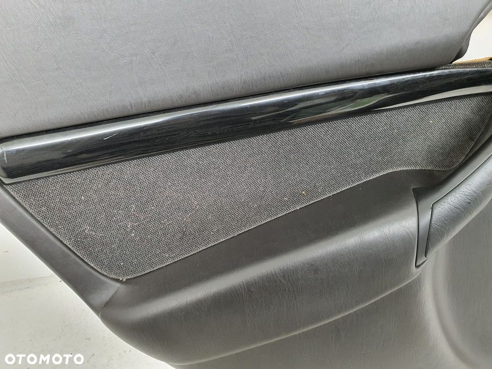 TAPICERKA BOCZEK DRZWI LEWY TYŁ FORD FOCUS MK1 - 4