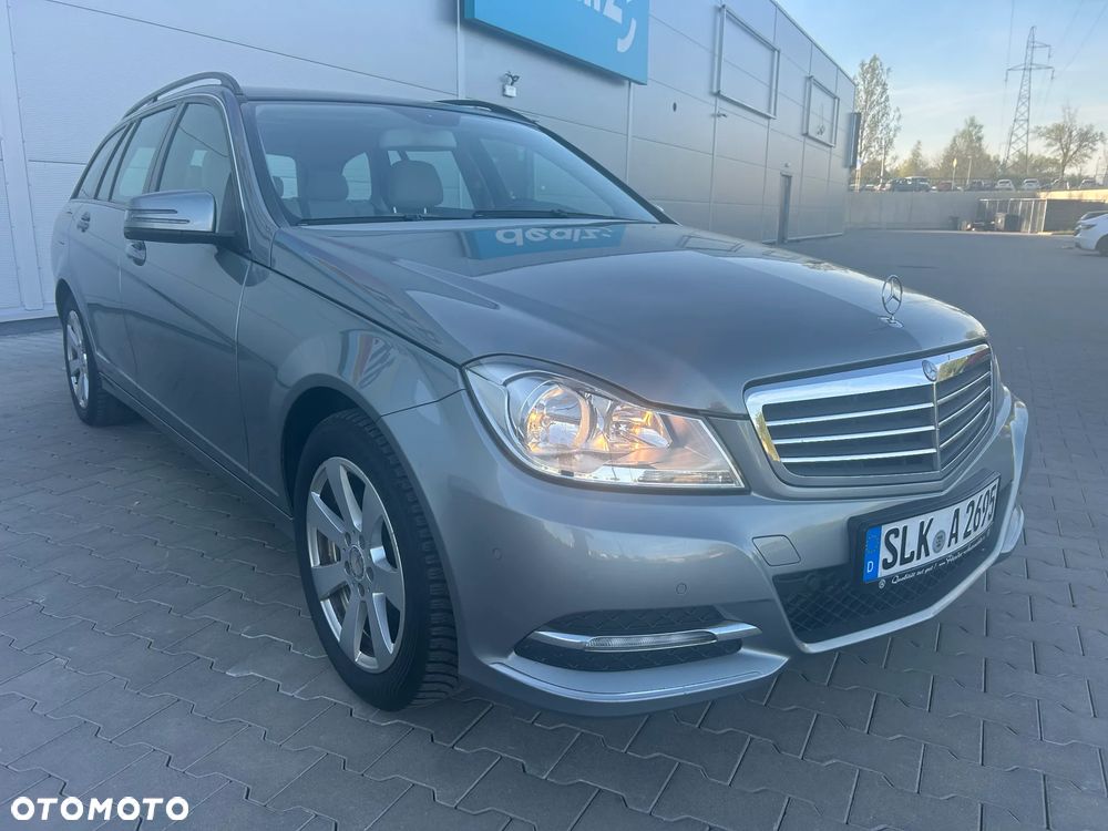Mercedes-Benz Klasa C 200 (BlueEFFICIENCY) Elegance - 3