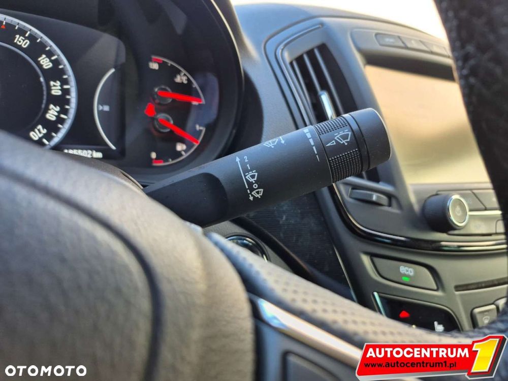 Opel Insignia - 24