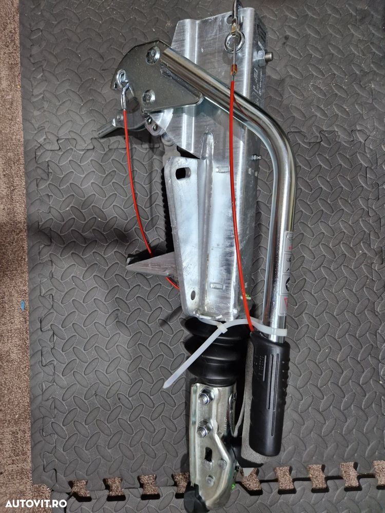 ALKO 251S, Dispozitiv inertial de franare MODELUL NOU 2700 kg - 2