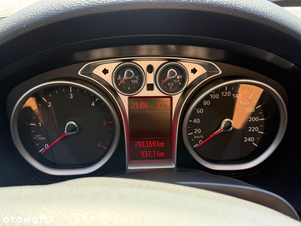 Ford Kuga 2.0 TDCi 4x4 Titanium - 14