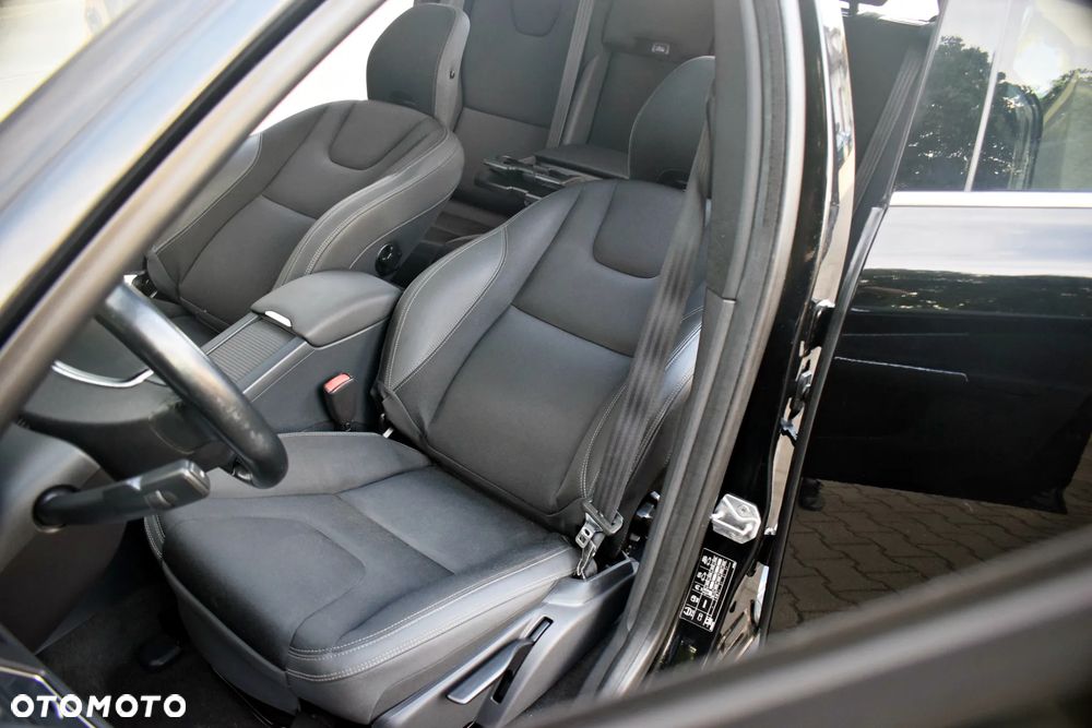 Volvo XC 60 D4 Drive-E Momentum - 30