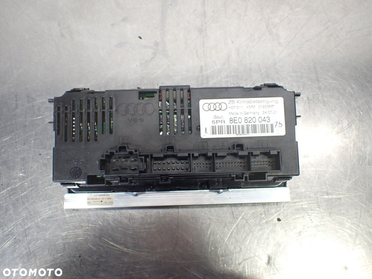 PANEL STEROWANIA NAWIEWU KLIMATYZACJI AUDI A4 B6 1.9 8E0820043 - 2