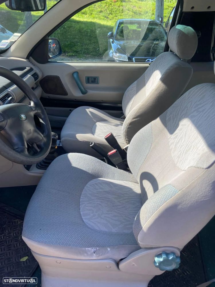 Land Rover Freelander 2.0 di - 14